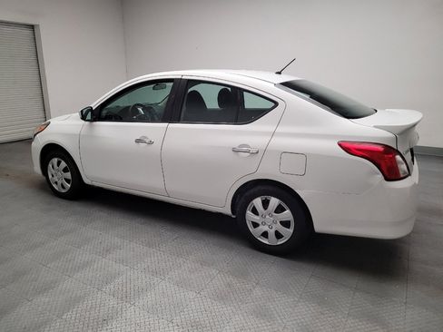 Used 2019 Nissan Versa SV FWD image 3