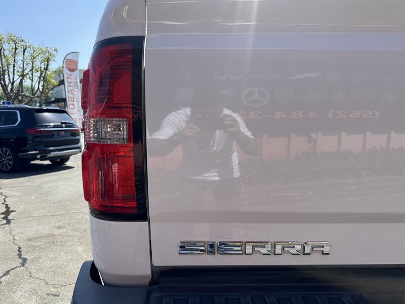 Used 2019 GMC Sierra 2500 Denali w/ Duramax Plus Package AWD/4WD image 16
