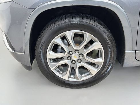 Used 2020 Chevrolet Traverse Premier FWD image 32