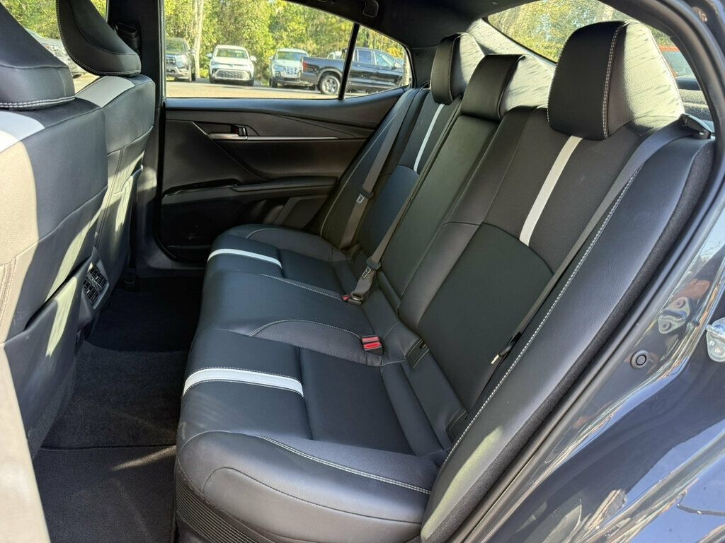 Used 2026 Toyota Camry SE FWD image 7