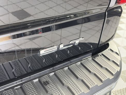 Certified 2024 GMC Sierra 1500 SLT w/ SLT Premium Plus Package AWD/4WD image 17