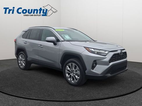 Used 2025 Toyota RAV4 XLE Premium w/ Weather Package AWD/4WD image 1