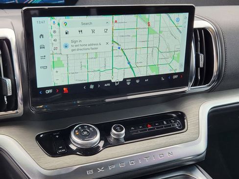 Certified 2025 Ford Expedition Max Platinum image 27