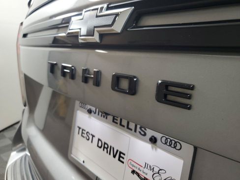 Used 2023 Chevrolet Tahoe Z71 w/ Luxury Package AWD/4WD image 8