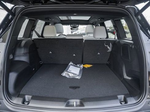 New 2026 Jeep Cherokee Overland image 14