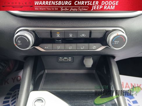 Used 2024 Nissan Altima 2.5 SV FWD image 23