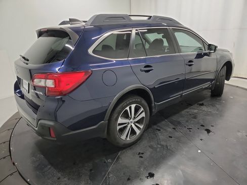 Used 2018 Subaru Outback 2.5i Limited image 9