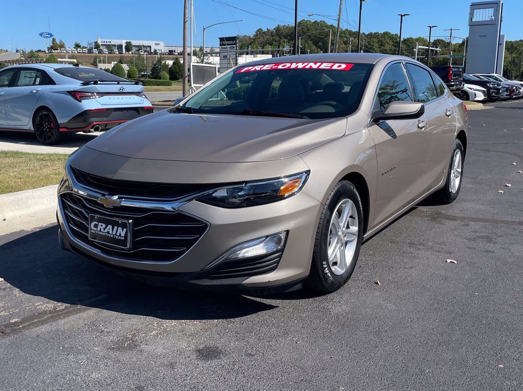 Used 2023 Chevrolet Malibu LS w/ Driver Confidence Package FWD image 4