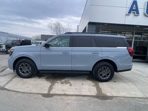 Certified 2025 Ford Expedition Active image 5
