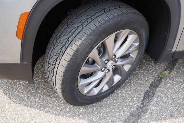 Used 2026 Buick Enclave Preferred AWD/4WD image 13
