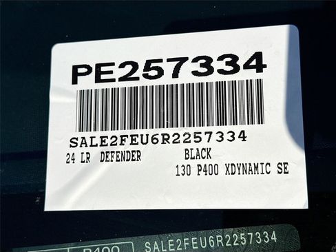 Used 2024 Land Rover Defender 130 X-Dynamic SE image 15