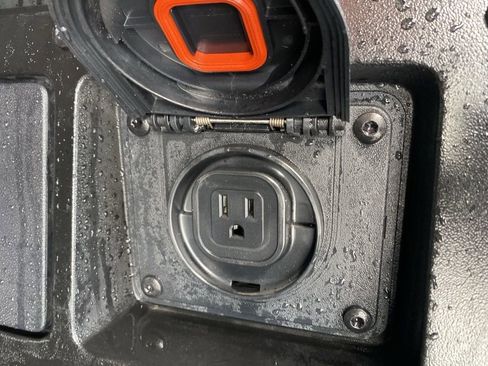 Used 2023 Toyota Tacoma TRD Sport w/ Technology Package image 18