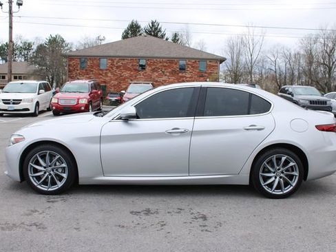 Used 2017 Alfa Romeo Giulia Sprint w/ Cold Weather Package image 5