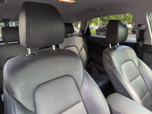 Used 2020 Hyundai Tucson Limited FWD image 28