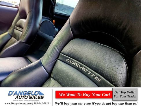 Used 2003 Chevrolet Corvette Coupe w/ Preferred Equipment Group image 26