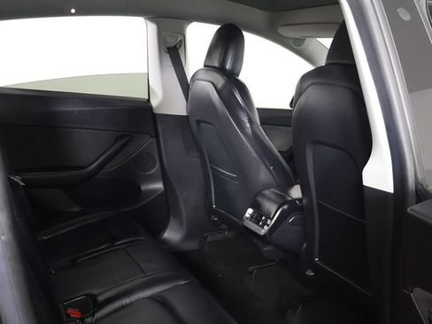 Used 2020 Tesla Model Y Long Range AWD/4WD image 30