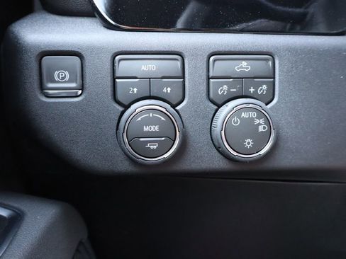 New 2026 Chevrolet Silverado 1500 LT AWD/4WD image 13