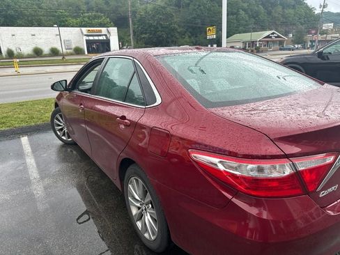 Used 2017 Toyota Camry XLE FWD image 10