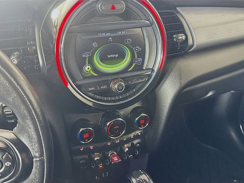Used 2015 MINI Cooper 4-Door Hardtop FWD image 17