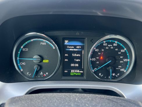 Used 2017 Toyota RAV4 Limited image 21