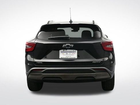Used 2024 Chevrolet Trax ACTIV w/ Sunroof Package FWD image 4