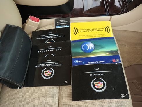 Used 2008 Cadillac Escalade EXT image 39