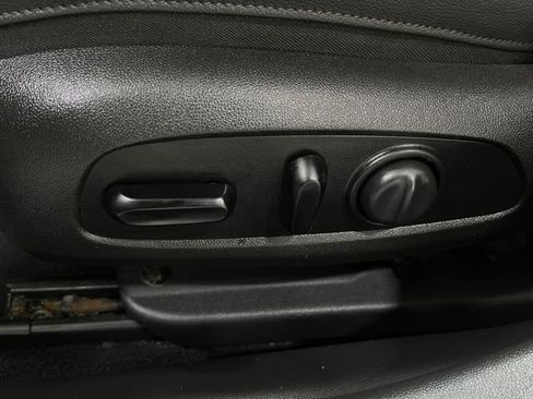 Used 2018 Buick Regal Preferred image 16