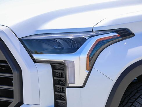 New 2026 Toyota Tundra Limited AWD/4WD image 8
