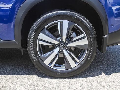 Used 2023 Nissan Rogue SL w/ SL Premium Package FWD image 12