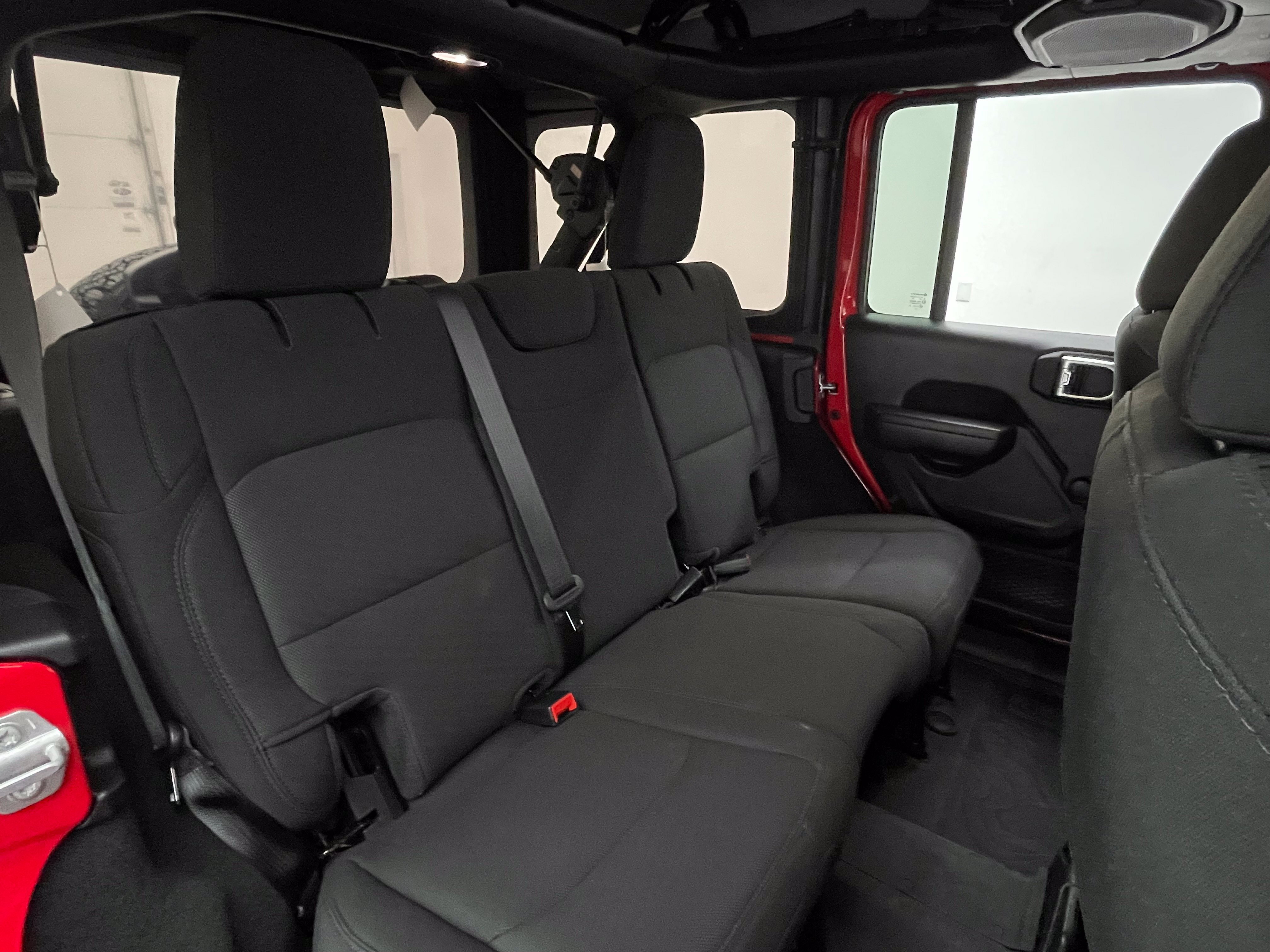 Used 2022 Jeep Wrangler Unlimited Sport AWD/4WD image 36