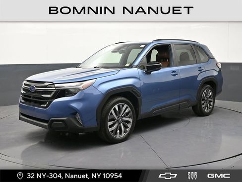 Used 2025 Subaru Forester Touring AWD/4WD image 1