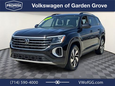 Used 2024 Volkswagen Atlas SE FWD image 3