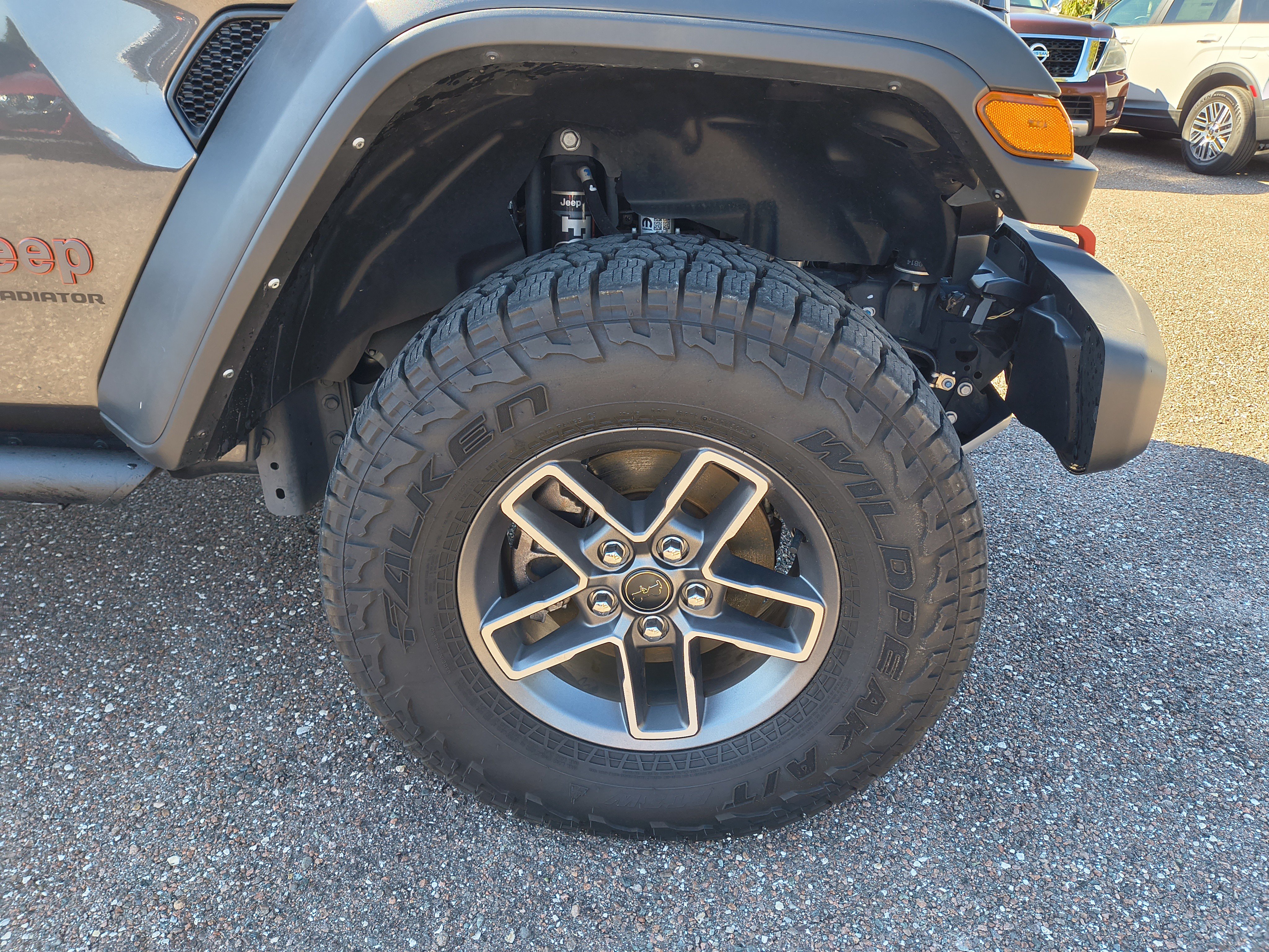 Used 2024 Jeep Gladiator Mojave AWD/4WD image 12