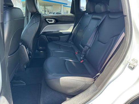 Used 2025 Jeep Compass Limited AWD/4WD image 11