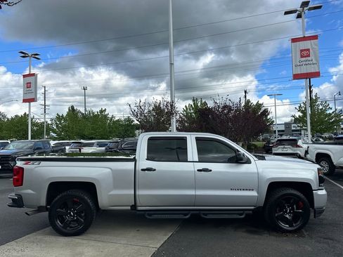 Used 2018 Chevrolet Silverado 1500 LTZ Z71 w/ Redline Edition AWD/4WD image 6
