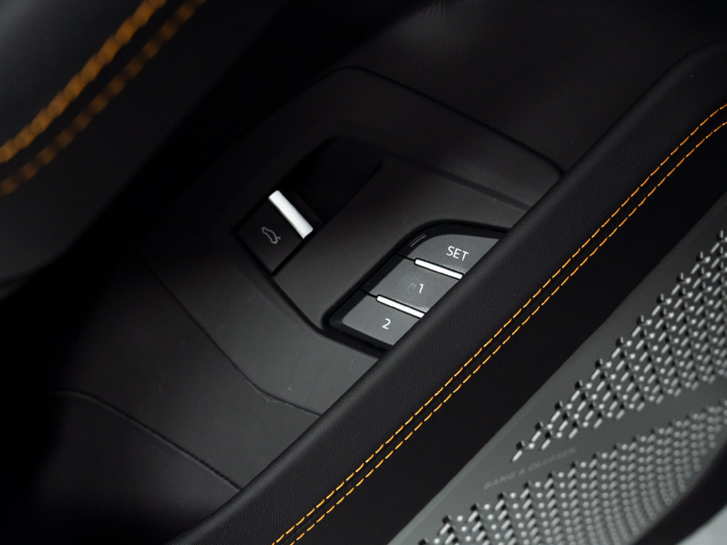 Used 2024 Lamborghini Urus S AWD/4WD image 16