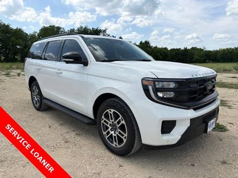 New 2026 Ford Expedition Active AWD/4WD image 5