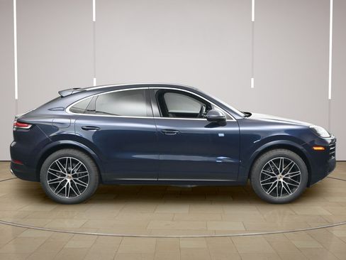 Certified 2026 Porsche Cayenne Coupe AWD/4WD image 23