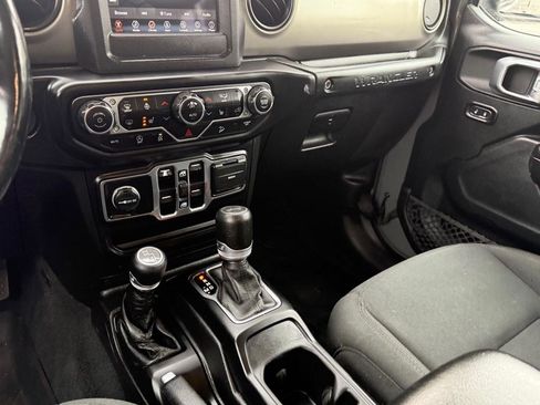 Used 2021 Jeep Wrangler Unlimited Sport image 26