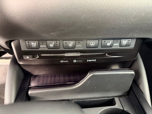 Used 2020 Lexus ES 300h w/ Luxury Package FWD image 21