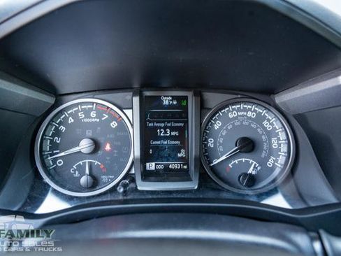 Used 2022 Toyota Tacoma TRD Sport w/ TRD Premium Sport Package image 22