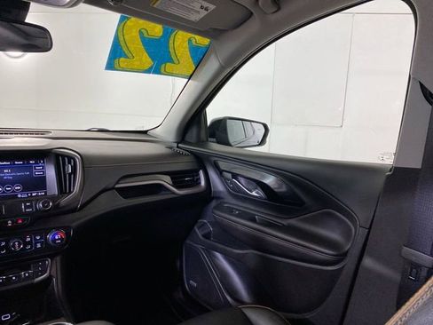 Used 2022 GMC Terrain AT4 w/ Infotainment Package II image 11