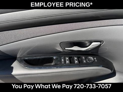 Used 2025 Hyundai Tucson Limited AWD/4WD image 12