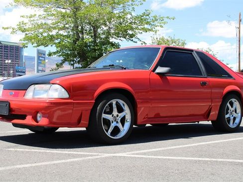Used 1990 Ford Mustang GT RWD image 21
