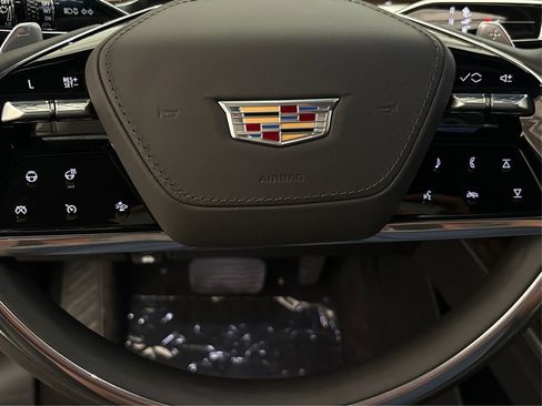 New 2025 Cadillac Escalade ESV Sport Platinum image 18