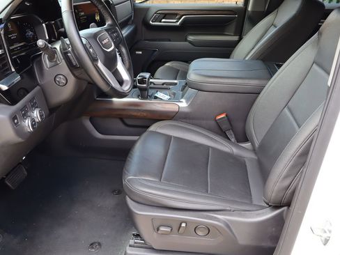 Used 2024 GMC Sierra 1500 SLT AWD/4WD image 18