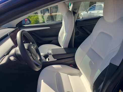 Used 2021 Tesla Model 3 Standard Range Plus image 26