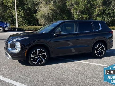 Used 2024 Mitsubishi Outlander SE Black Edition image 4