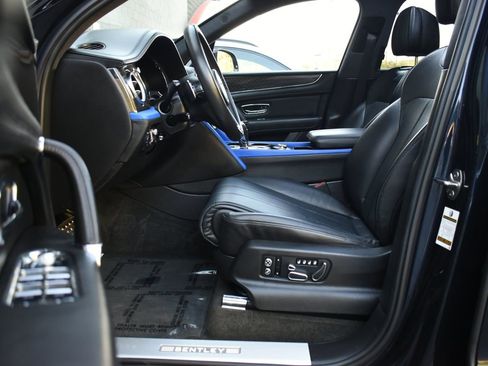 Used 2020 Bentley Bentayga Design Series image 14