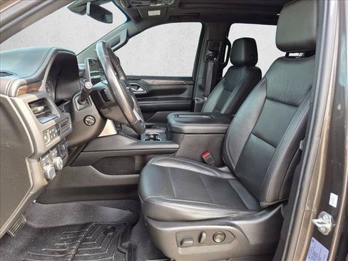 Used 2021 Chevrolet Tahoe Z71 w/ Z71 Signature Package AWD/4WD image 16